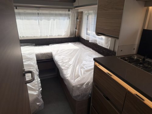 Dethleffs Nomad 460 EL photo: 11
