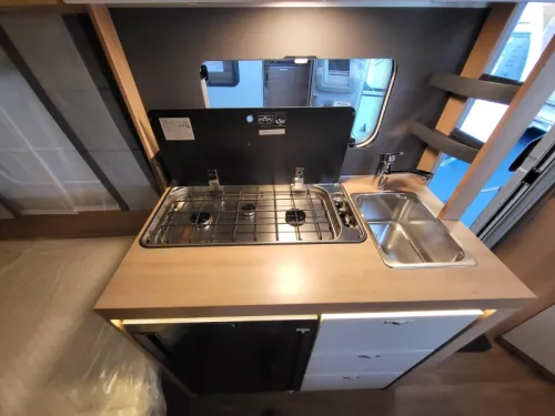 Knaus Sport 400 QD free mover photo: 17