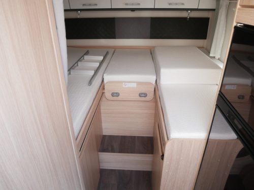 Sunlight T67, 9-speed automatic, Single beds, XXL Garage photo: 16