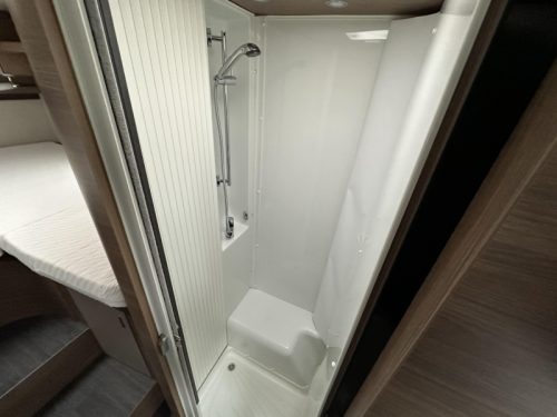 Knaus L!ve I 650 MEG AUTOMAAT 180PK  Foto: 15