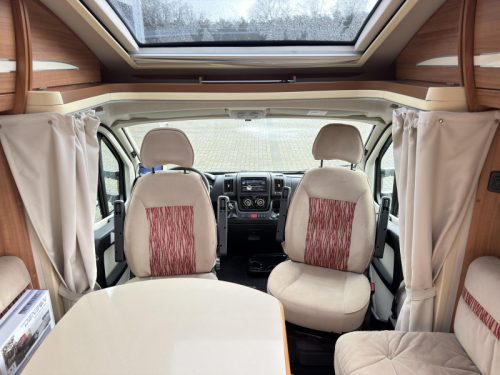 Eura Mobil Terrestra 690 HB photo: 10