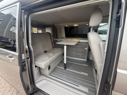 Volkswagen California Ocean T6 Westfalia in new condition DSG automatic 200 hp full options 4 berths electric pop-top roof awning climate control cruise control camera soft-close electric towbar photo: 10