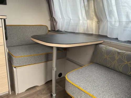 Eriba Touring 310 Urban Memphis design pak. photo: 9