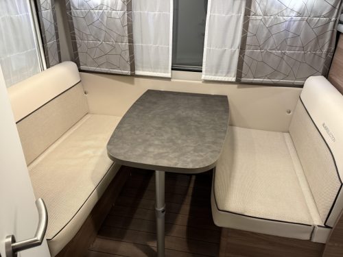 Knaus Sport 400 QD FIXED BED MOVER AWNING (TOP) photo: 6