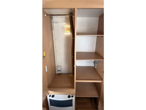 Knaus Sudwind 500 FU franz&ouml;sisches Bett Rundsitzgruppe Toilette Foto: 9