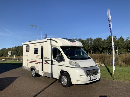 Adria Compact SL 2.3 MultiJ. 130 HP Semi-integrated, Single beds, Year 2010 Camper Centrum On the Road at Noorderringweg 4 in Marum.