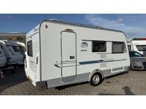 Knaus Sport 420 QD dinette fixed bed toilet photo: 12