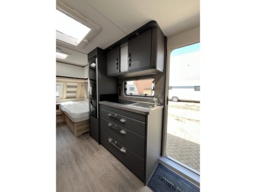 Hobby De Luxe 495 UL 1800kg-bedvebred-reswiel  foto: 5