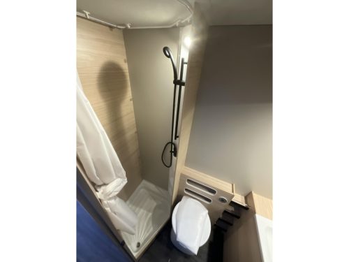Weinsberg CaraLife 500 QDK STAPELBED-AIRCO Foto: 12