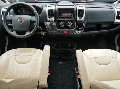 Carthago Malibu Van 640 LE, 9-Speed Automatic, Busbiker, MaxxFan photo: 3