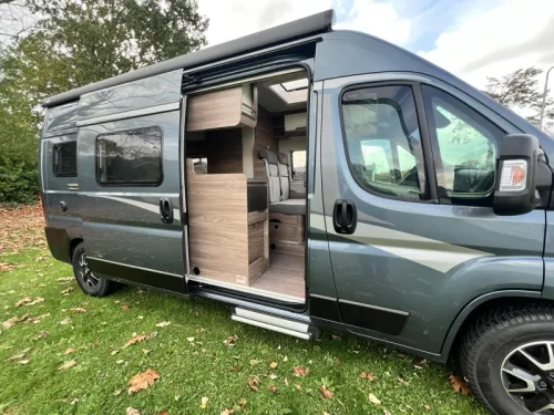 Knaus Van I 5.99 meters 9T automatic photo: 7