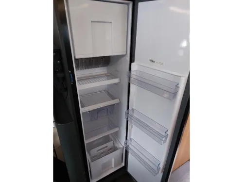 Adria Coral 650 DL L&auml;ngsbetten/face2face/heavy Foto: 12