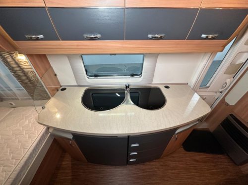 Hobby De Luxe 440 SF Foto: 19