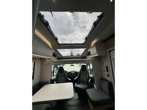 Adria Coral 600 SL 140PK L&auml;ngsbetten Garage  Foto: 14
