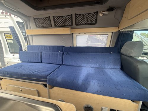 Ford TOURNEO CONNECT 90 PS Euro 5 Camp Uniq Kastenwagen sehr kompakter Kastenwagen Klimaanlage 2 Schlafpl&auml;tze Hubdach neuer T&Uuml;V neuer Zahnriemen Foto: 15
