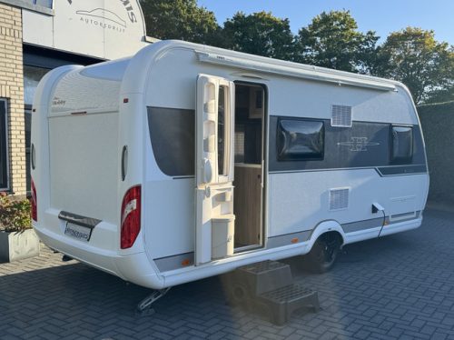 Hobby De Luxe 490 KMF mit STAPELBETT **6 Schlafpl&auml;tze/Rangierhilfe/1. Besitzer//Alufelgen schwarz/2x Solarpanel/Autark/Gepflegter Wohnwagen Foto: 10