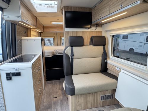 Hymer Yellowstone 640 - Langes 205 cm Bett ! - Foto: 5