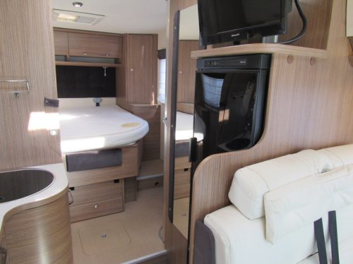 Itineo MB700 Fiat A-class French bed and Pop-top roof year of manufacture2016 photo: 11