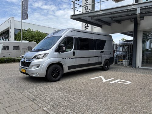 Adria Twin 600 SPT TRANSVERSE BED TOW BAR SOLAR PANEL EURO6 photo: 3