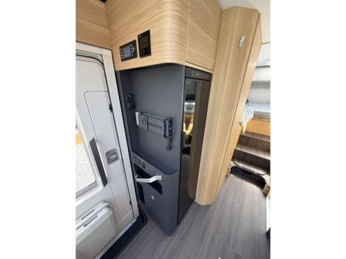 Adria Coral 650 DL - AUTOMAAT Foto: 8