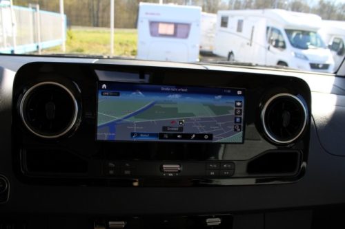 Camping-car Hymer B MC I 680 &eacute;quip&eacute; du puissant Mercedes 9 G Tronic 170 ch AUTOMATIQUE lits jumeaux + lit pavillon (56  photo : 24
