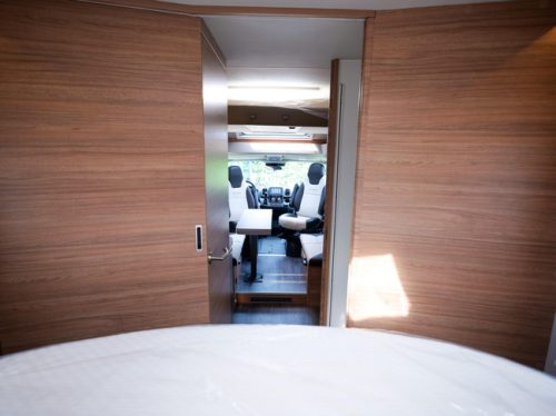 Weinsberg CaraSuite Spicy 700 DX AUTOMATIC FACE 2 FACE 2027 photo: 23