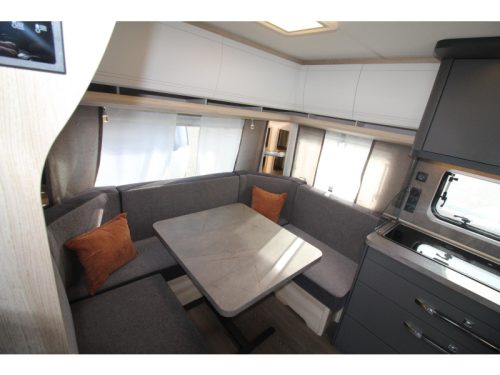 Hobby De Luxe 460 UFE Modeljaar 2027  foto: 6