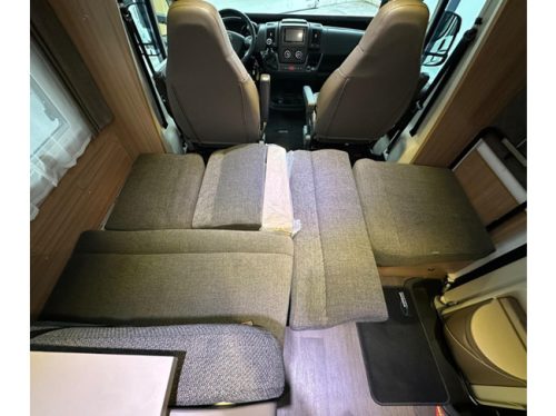 Adria Coral Axess 670 SL photo: 7