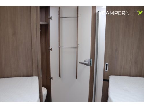 Carado T457 140hp Automatic | Single beds | Face to Face | Pro + Package | Thule awning | Separate shower | Large refrigerator | Light metal photo: 19