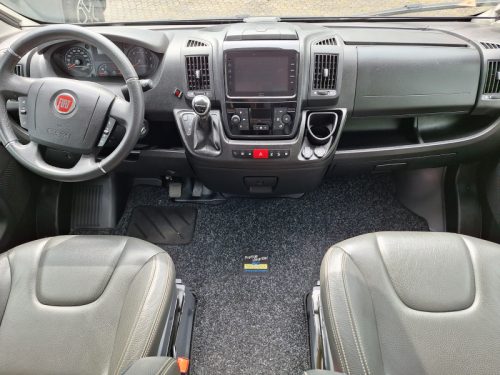 Hymer Yellowstone 636 180HP-AUTOMATIC+LEVELSYS photo: 13