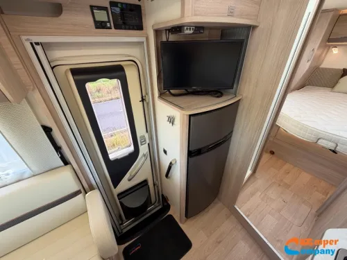 Rapido 696 F Queensbed / Truma E  photo: 11