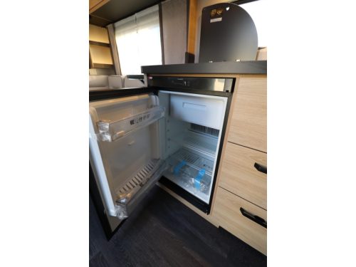 Weinsberg CaraOne Edition HOT 450 FU MODEL 2027 - 771 FLOOR photo: 11