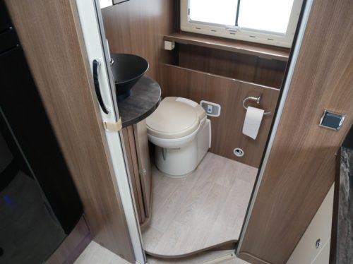 Challenger Birthday 190, Perfilada de 6 metros, Techo elevable foto: 11