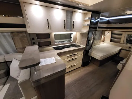 Hobby Prestige 620 CL mover, voortent, fietsenr  foto: 10