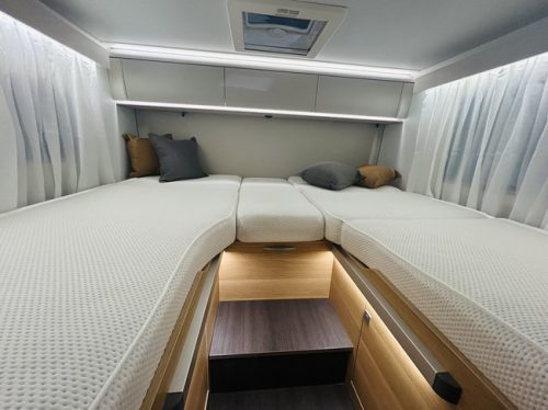 Adria MATRIX 670 SL Axess Lits jumeaux, plancher enti&egrave;rement plat, 5 places ceintur&eacute;es photo : 21
