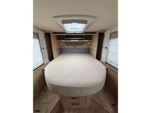 Hymer B ML I 790 Mercedes + Queensbett Foto: 7