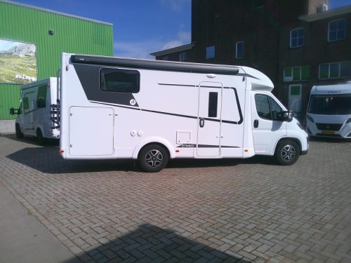 Etrusco T 6900 SB Automatic 5-person Motorhome photo: 13