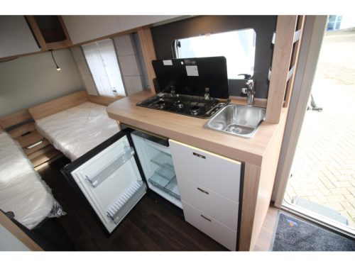 Knaus Sport 500 EU Camas individuales y asientos redondos foto: 11