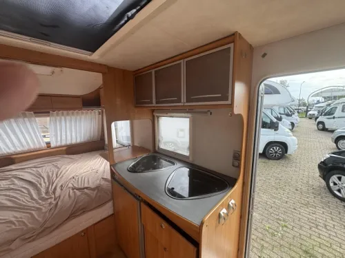Adria Adora 472 LU Dinette Lit fixe Auvent  photo : 16