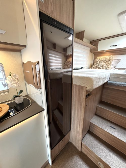 B&uuml;rstner Lyseo Limited 690 G 9-TR AUT ENKELE BEDDEN + HEFBED photo: 8