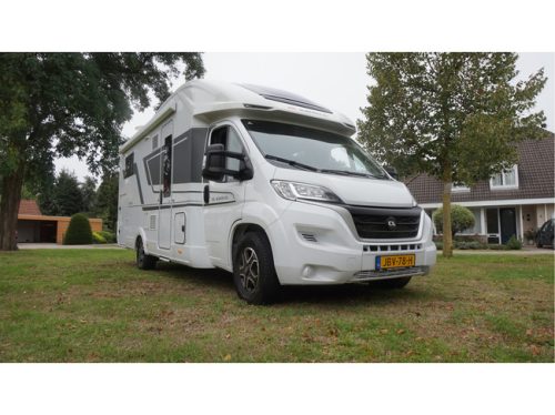 Adria MATRIX 670SC PLUS AUTOMAAT 141 pk Panneau solaire. Porte-v&eacute;los &eacute;lectrique / Lit escamotable 023 photo : 4