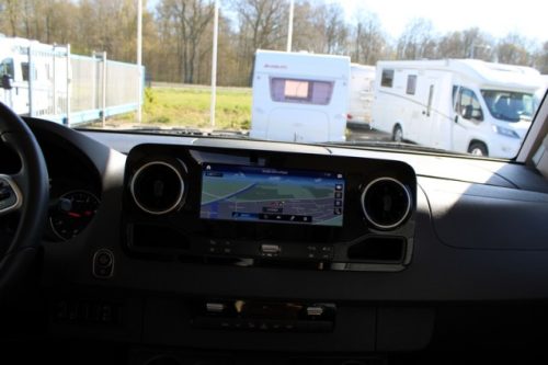 Camping-car Hymer B MC I 680 &eacute;quip&eacute; du puissant Mercedes 9 G Tronic 170 ch AUTOMATIQUE lits jumeaux + lit pavillon (56  photo : 25