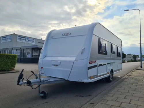 LMC Passion 440 D Vorzelt und Mover Foto: 5