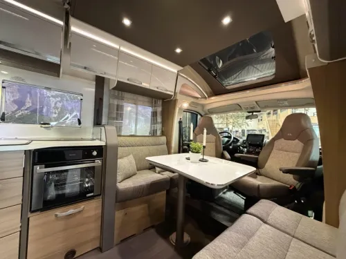 Adria Matrix 670 DC Queensbett / Hubdach | A69 Foto: 11