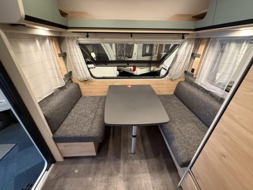 Dethleffs Camper 460 EL 2 BETTEN SITZGR EX VERMIETUNG Foto: 6