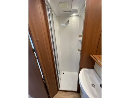 LMC Cruiser Comfort 712 T Einzelbetten Automatik 18 Foto: 16