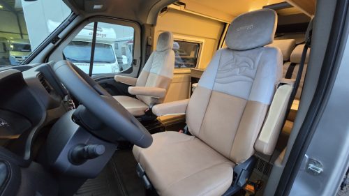B&uuml;rstner Delfin Limited C 621 (SHOW MODEL) photo: 13