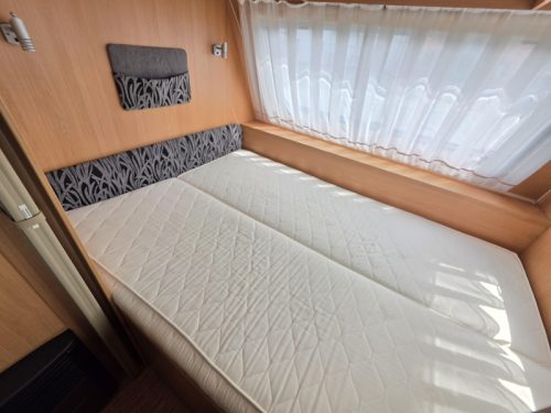 Adria Altea 390 PS 4 berths AWNING 2010 photo: 8