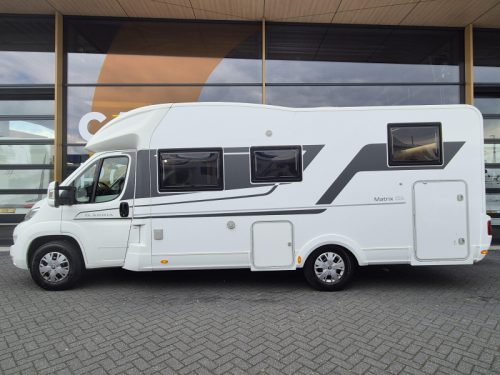 Adria Matrix M 670 SL 160 hp Single beds  photo: 2