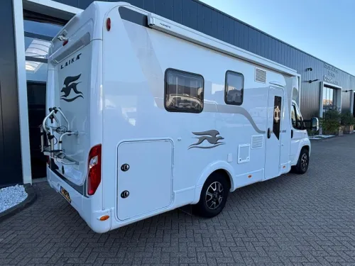 Laika Kosmo 212 Nivelliersystem Queensbett 7m Foto: 26